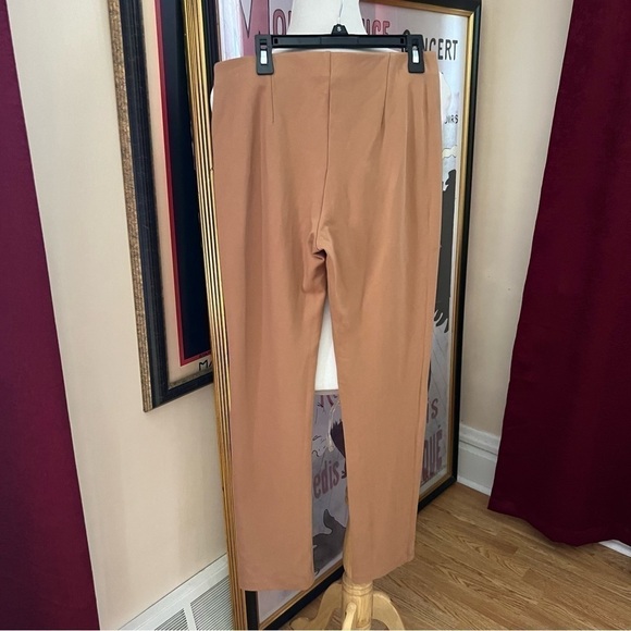 Tahari: Camel Colored Stretch Business Trouser Straight Leg Leggings Size Small - Picture 2 of 8